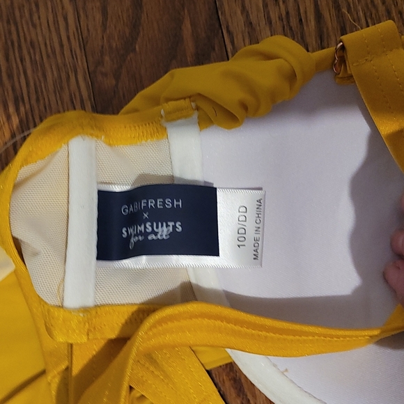 Swimsuit Two Piece - Picture 6 of 6